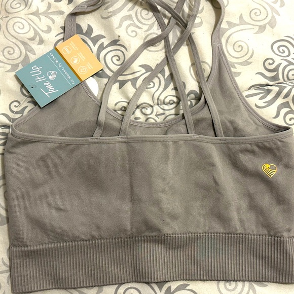 Ladies Sports Bra. - Picture 2 of 3